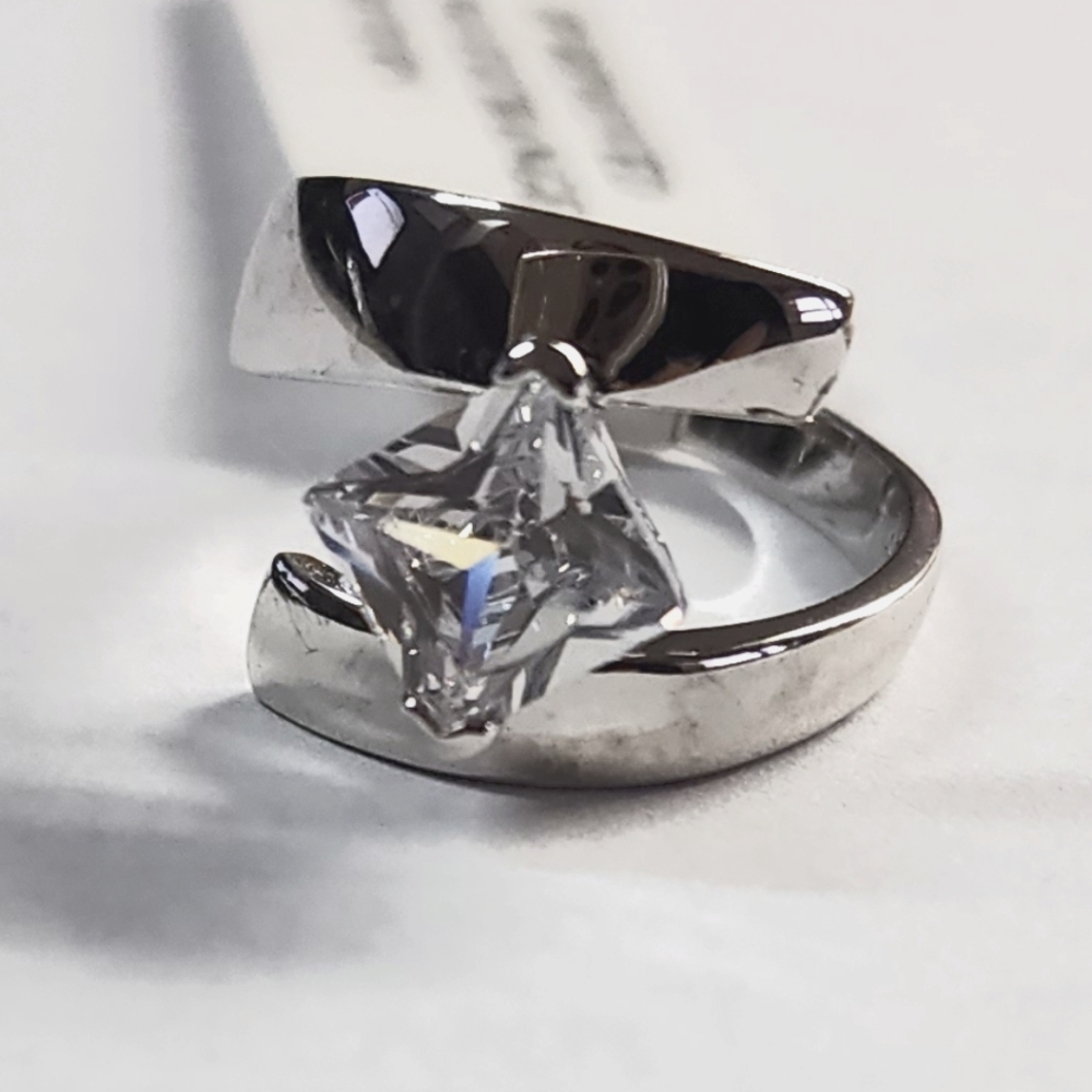 Catherine Silver Ring With Stone